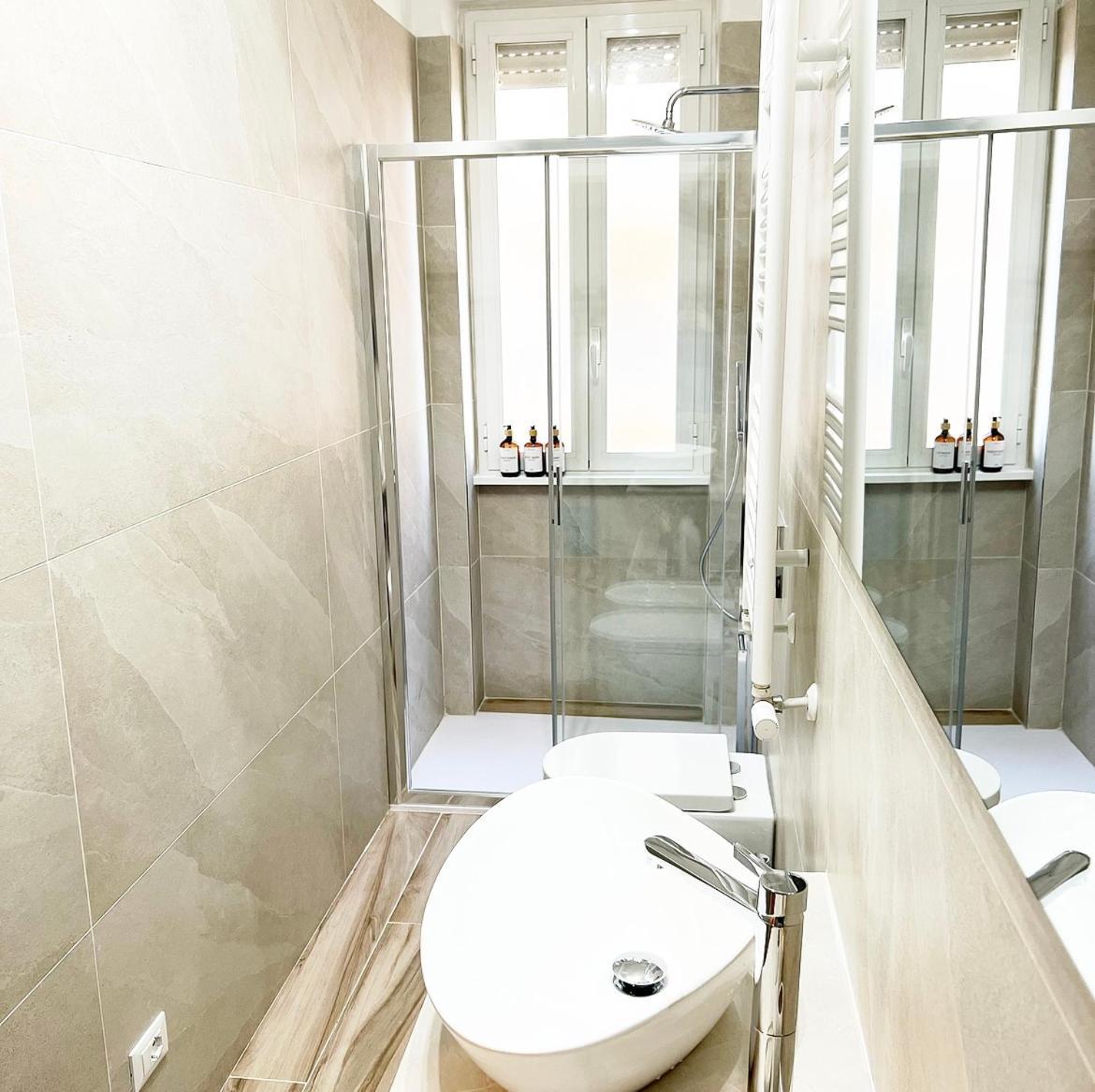 Lawyer House Milan Apartment Bagian luar foto